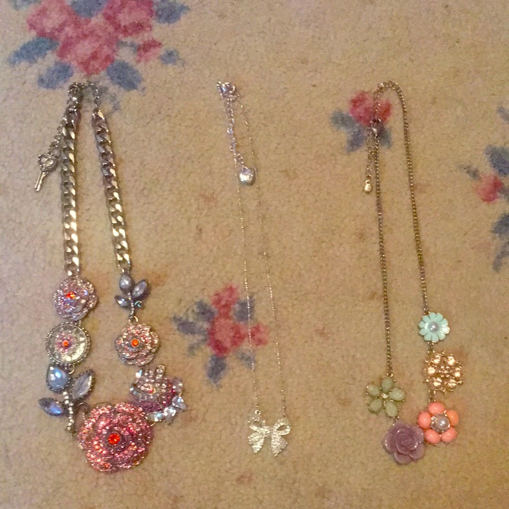 Betsey Johnson / Lauren Conrad floral bow bundle